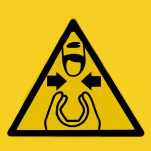 Risk of crushing your fingers! R569 picture#0